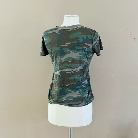 Truly Madly Deeply Camo Tee Size S - Picture 3 of 4